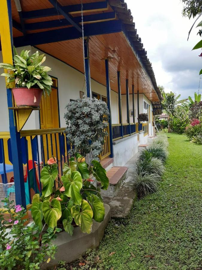 Casa Finca Villa Luz A 800 Mts Del Parque Del Cafe Montenegro Ngoại thất bức ảnh